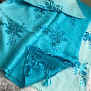 A beautiful scarf/wrap/shawl